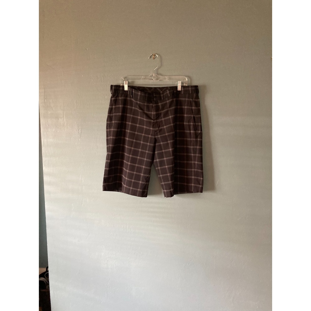 Nike Golf men's black plaid shorts size 38